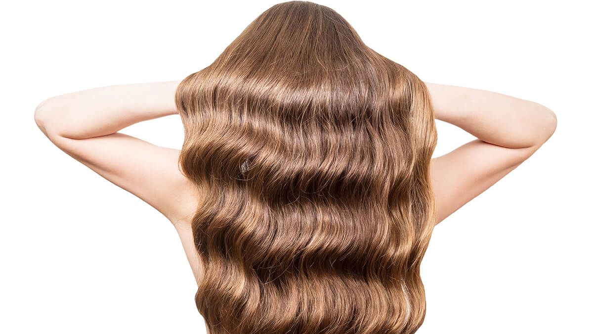 lady with wavy hair